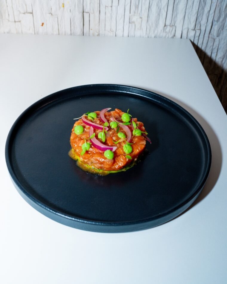 Tartar de salmón